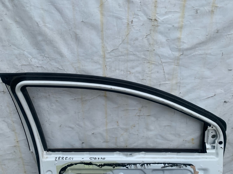 Дверь передняя левая YARIS 05–11 Дверь передняя левая YARIS 05–11