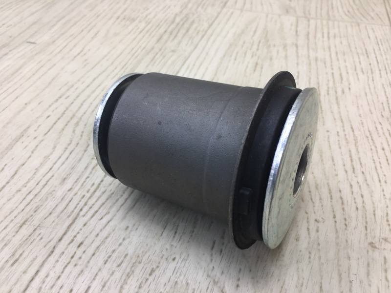 Сайлентблок задний LEXUS GX470 02-09 Внедорожник