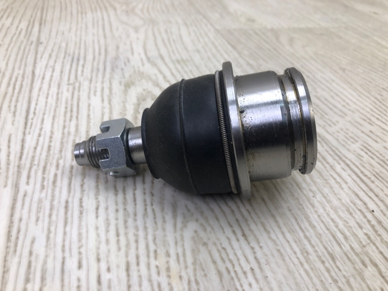 Шаровая опора передняя GX470 02-09