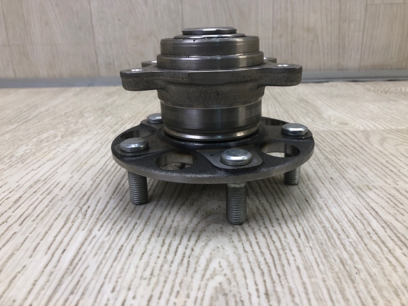 Ступица HONDA CIVIC 4D 06-11