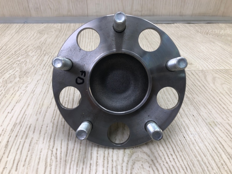 Ступица HONDA CIVIC 4D 06-11 42200SNAA51 новая