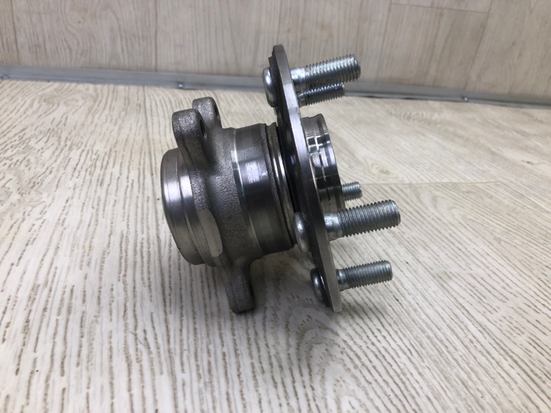 Ступица CIVIC 4D 06-11