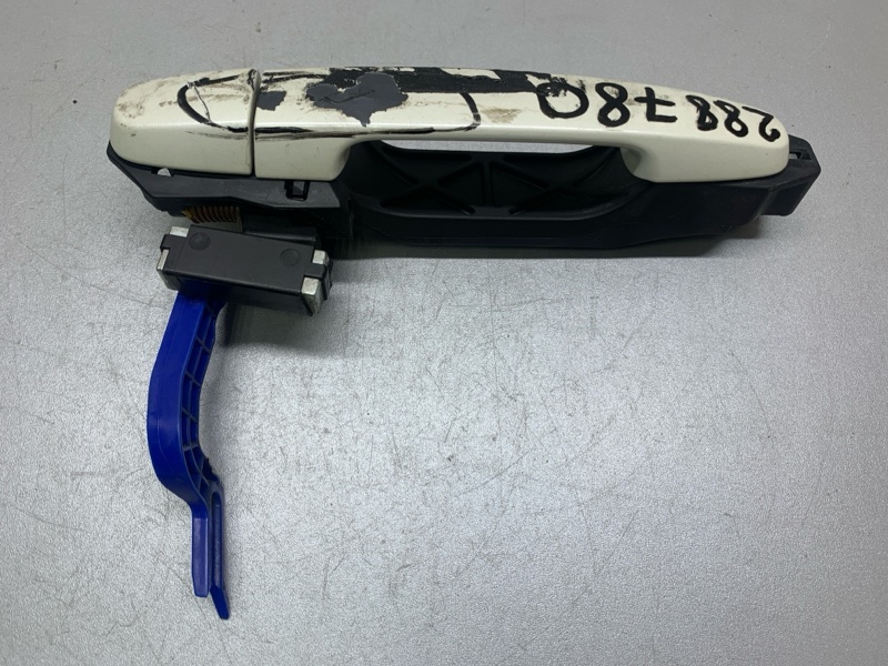 Ручка двери наружная задняя левая TOYOTA YARIS 05–11 Ручка двери наружная задняя левая TOYOTA YARIS 05–11