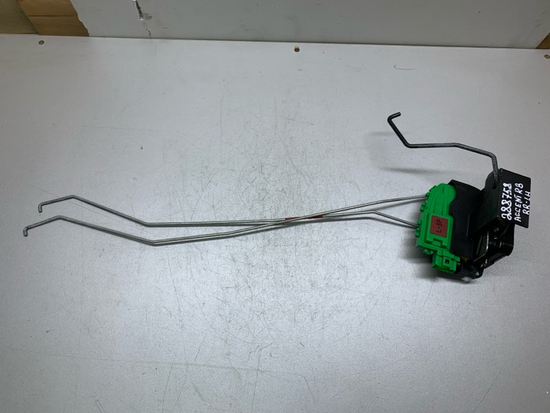 Замок двери задний левый HYUNDAI ACCENT RB 10- Замок двери задний левый HYUNDAI ACCENT RB 10-