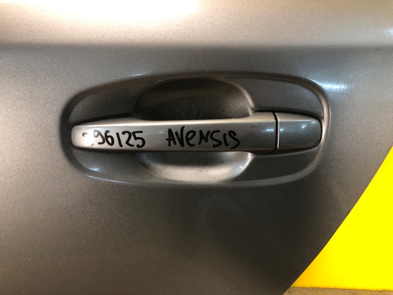 Запчасть ручка двери наружная задняя левая TOYOTA AVENSIS 08-18 69211-05918 Б/У Ручка двери наружная задняя левая TOYOTA AVENSIS 08-18 69211-05918 Б/У