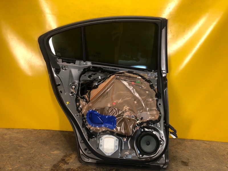 Дверь задняя левая AVENSIS 08-18 Дверь задняя левая AVENSIS 08-18