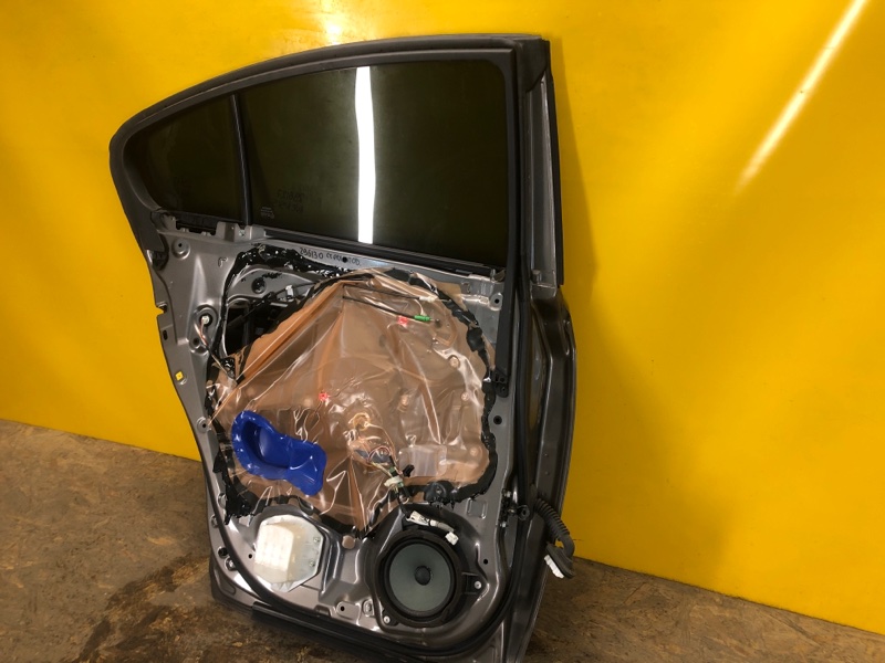 Дверь задняя левая AVENSIS 08-18 Дверь задняя левая AVENSIS 08-18