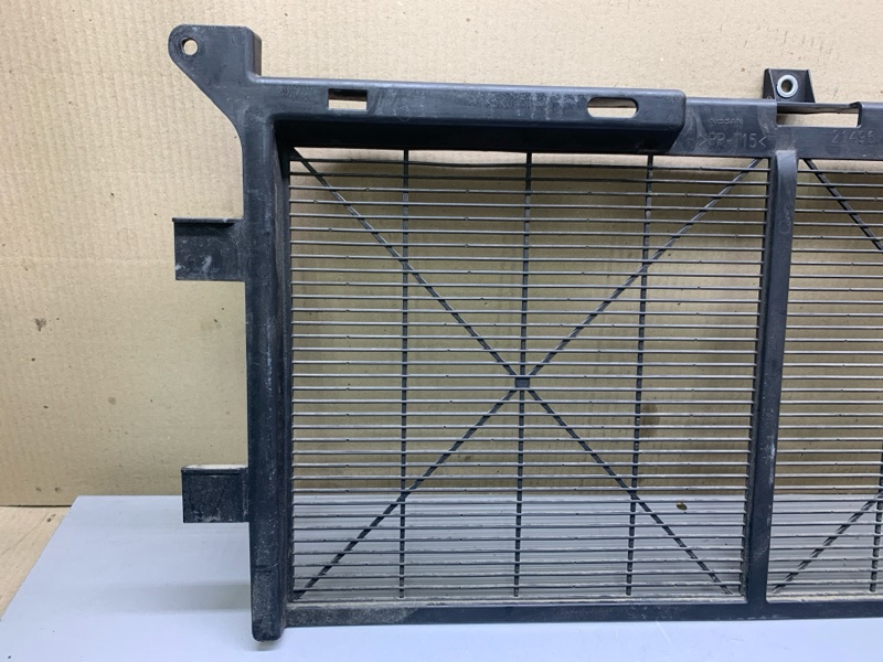 Дефлектор радиатора NISSAN LEAF 10-17