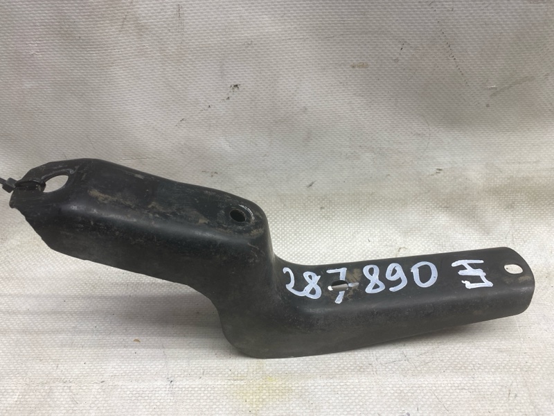 Кронштейн подножки левый TOYOTA LAND CRUISER 200 08-21 51793-60170 Б/У