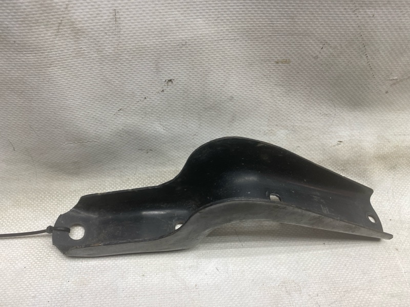 Кронштейн подножки левый LAND CRUISER 200 08-21