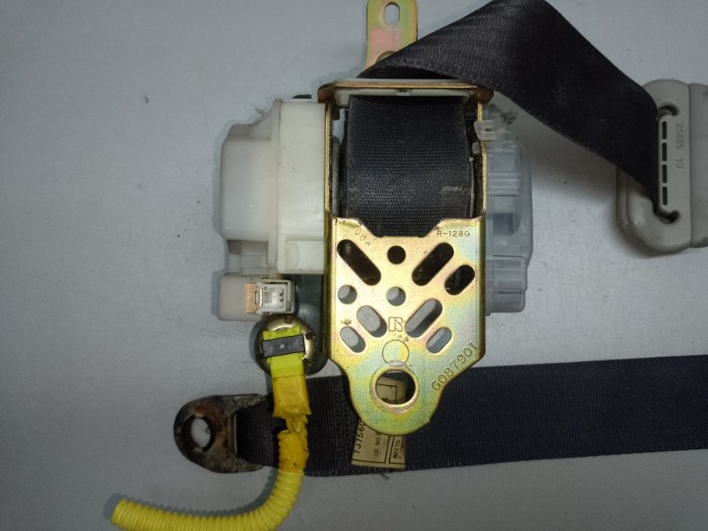 Ремень безопасности передний правый RX300 98-03 2000 3.0 1MZFE