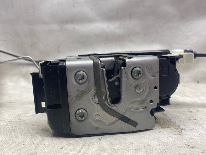 Замок двери передний левый QX30 16-20 2016 Внедорожник 2.0 20PET