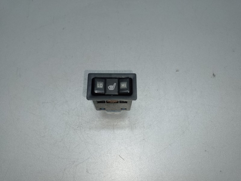 Кнопка обогрева сидений передняя левая LEXUS RX300 98-03 2000 3.0 1MZFE 84751-48040 Б/У