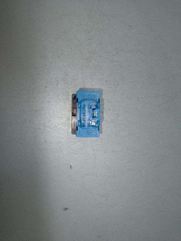 Кнопка обогрева сидений передняя левая LEXUS RX300 98-03 3.0 1MZFE