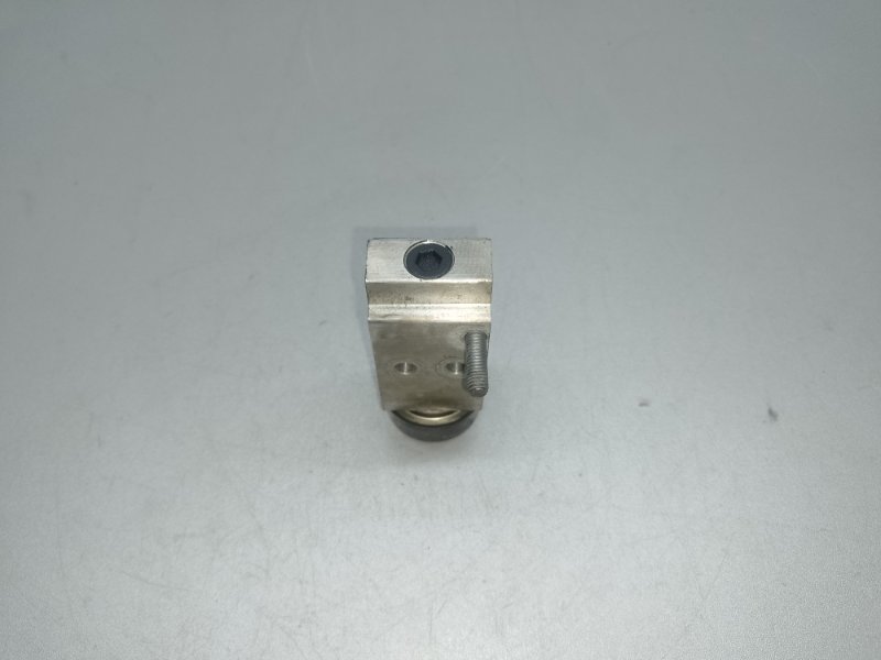 Клапан кондиционера HYUNDAI SONATA YF 10-14 2.4 G4KK Клапан кондиционера HYUNDAI SONATA YF 10-14 2.4 G4KK