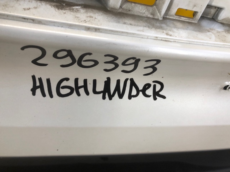 Бампер передний HIGHLANDER 2020- Бампер передний HIGHLANDER 2020-