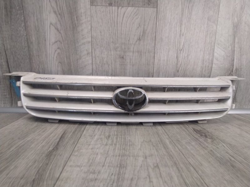 Решетка радиатора TOYOTA CAMRY 20 96-02 53111-33050D2 Б/У