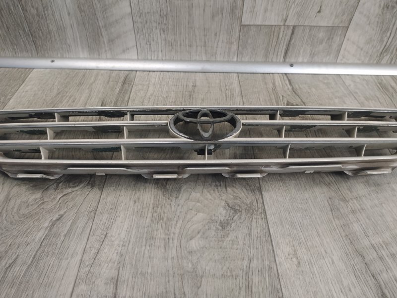 Решетка радиатора CAMRY 20 96-02