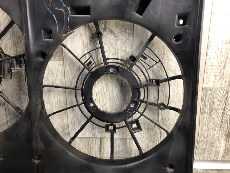 Диффузор вентилятора основного радиатора CX-9 06-16 2012 3.7 CA