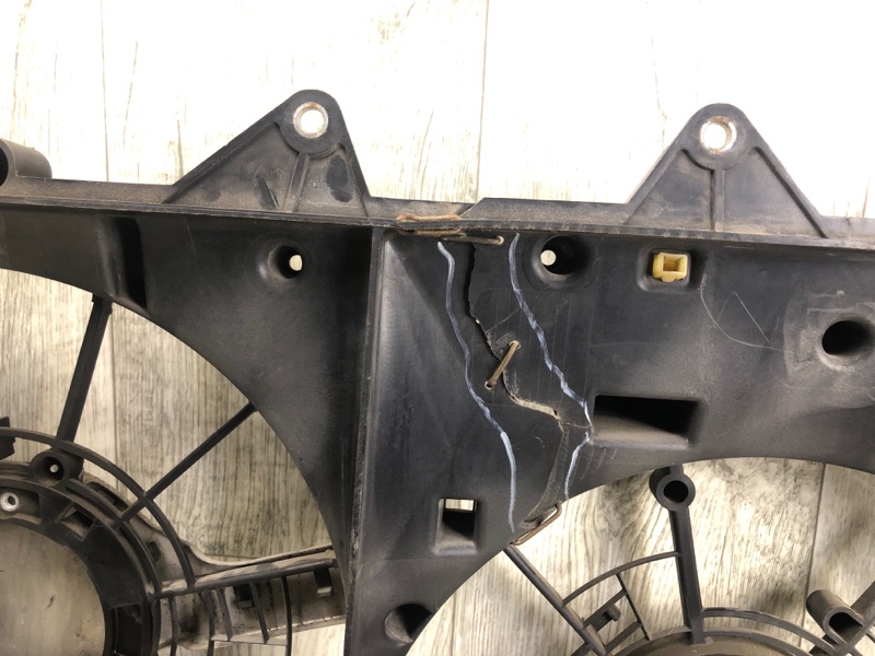 Диффузор вентилятора основного радиатора CX-9 06-16 2012 3.7 CA