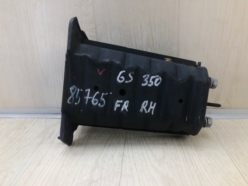 Запчасть кронштейн усилителя переднего бампера правый LEXUS GS350 GS300 05-11 Б/У Кронштейн усилителя переднего бампера правый LEXUS GS350 GS300 05-11 Б/У