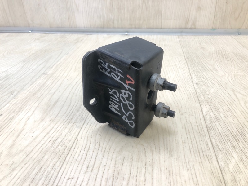 Кронштейн усилителя заднего бампера правый PRIUS - 20 03-11