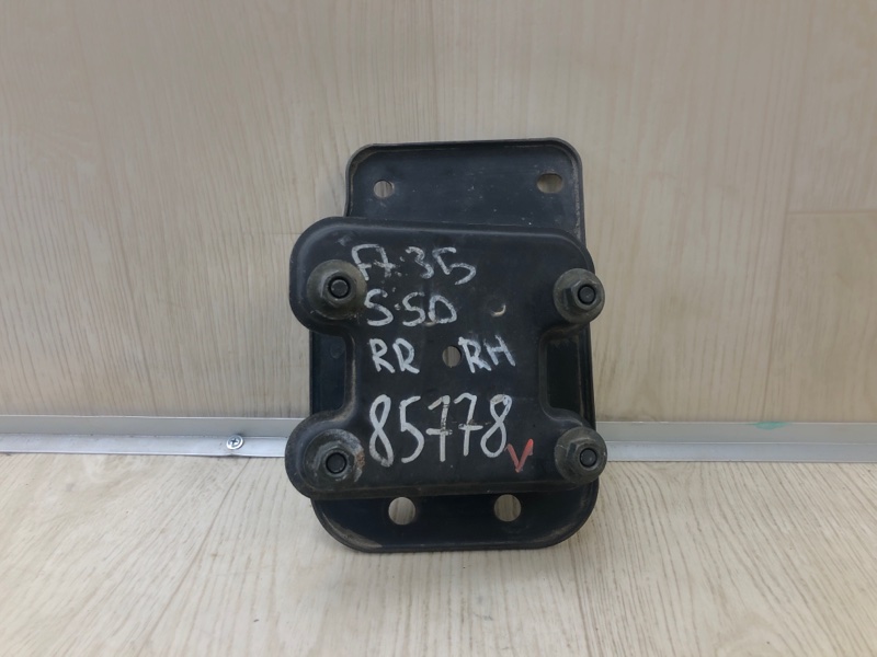 Кронштейн усилителя заднего бампера правый INFINITI FX S50 03-08 S50 3.5 VQ35DE 85210CG000 Б/У