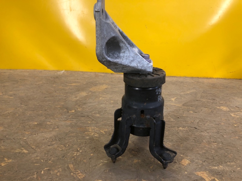 Подушка двигателя RAV4 18-