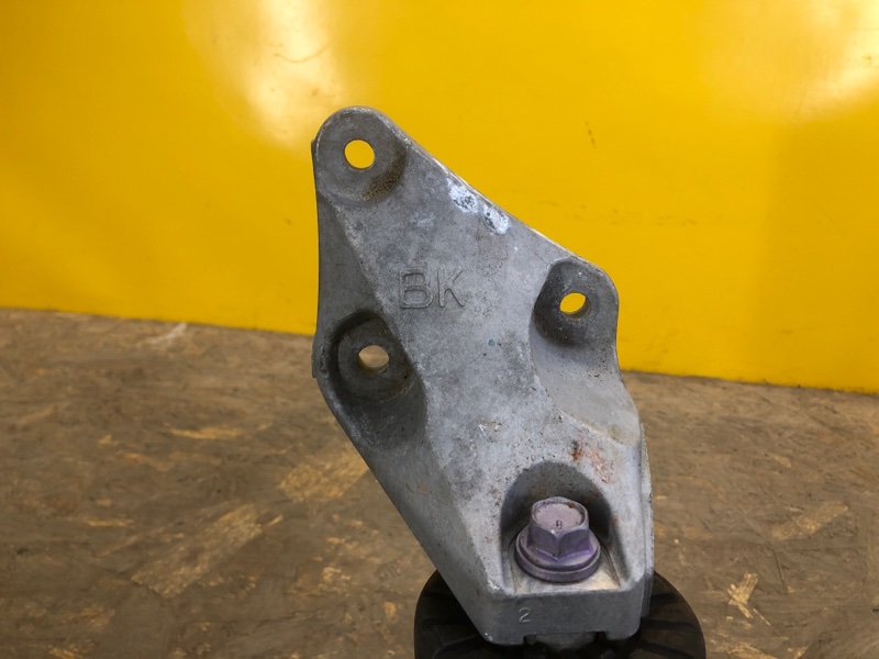 Подушка двигателя TOYOTA RAV4 18-