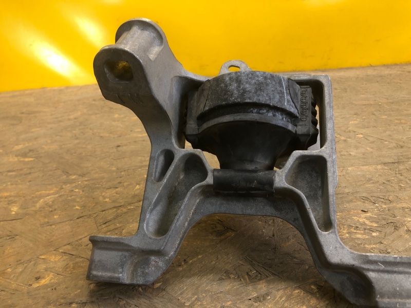 Подушка двигателя 2 DJ 14-