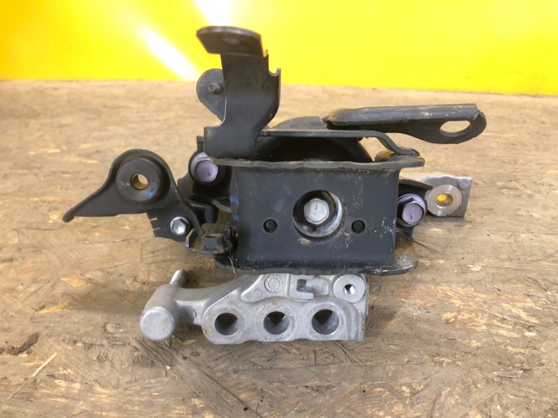 Подушка двигателя правая RAV4 18-