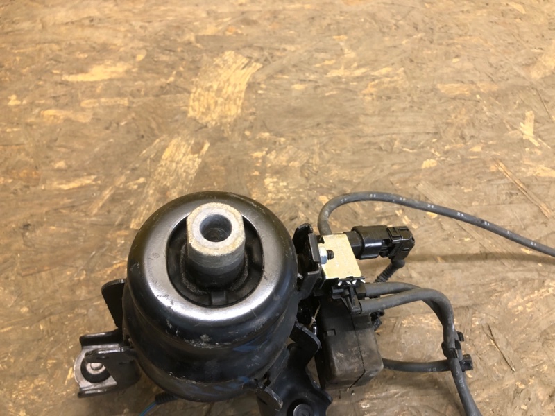 Подушка двигателя RAV4 18-