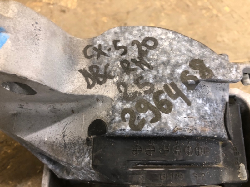 Подушка двигателя правая CX-5 (KF) 16-21