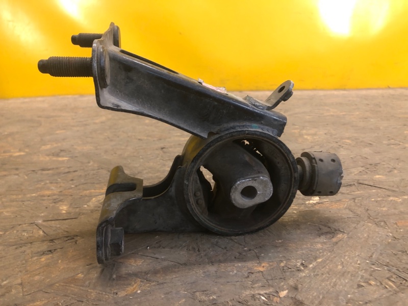 Подушка двигателя AVENSIS 08-18 Подушка двигателя AVENSIS 08-18