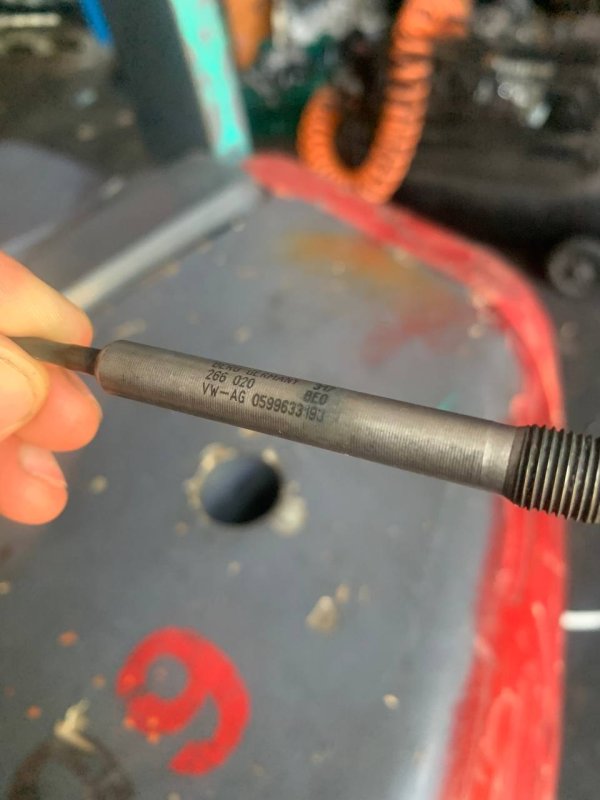 Свеча накала CAYENNE 10-18 2013 CNRB 3.0 DIESEL