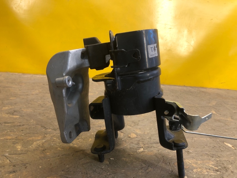 Подушка двигателя TOYOTA RAV4 18-