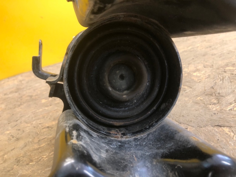 Подушка двигателя RAV4 18-