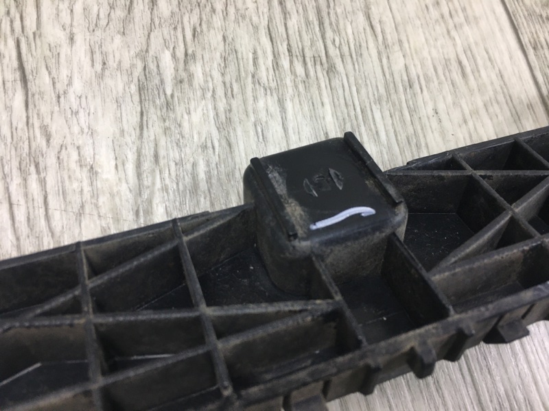 Кронштейн заднего бампера задний правый QX60/JX35 12-20 2015 Внедорожник 3.5