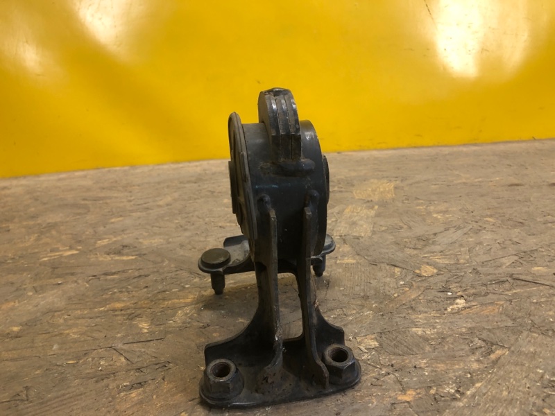 Подушка двигателя TOYOTA RAV4 05-12
