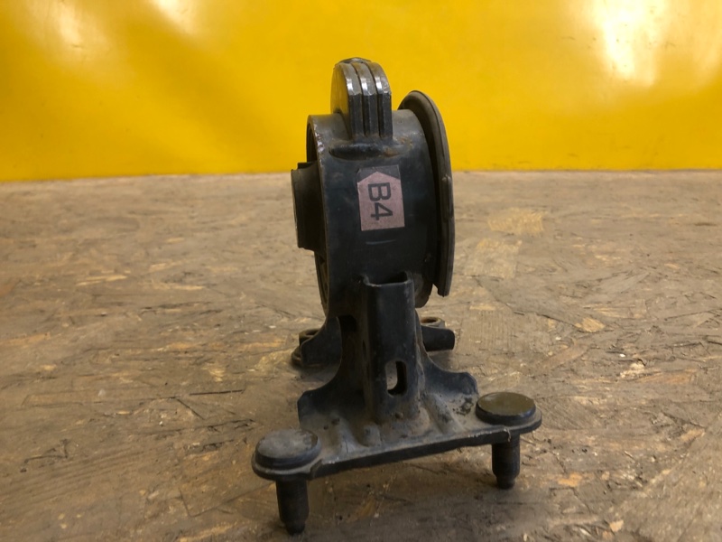 Подушка двигателя RAV4 05-12