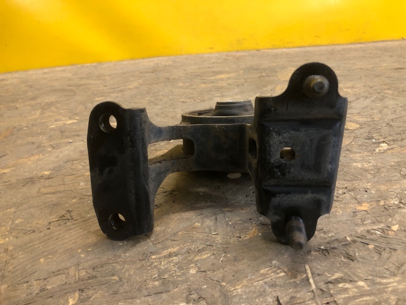 Подушка двигателя RAV4 05-12