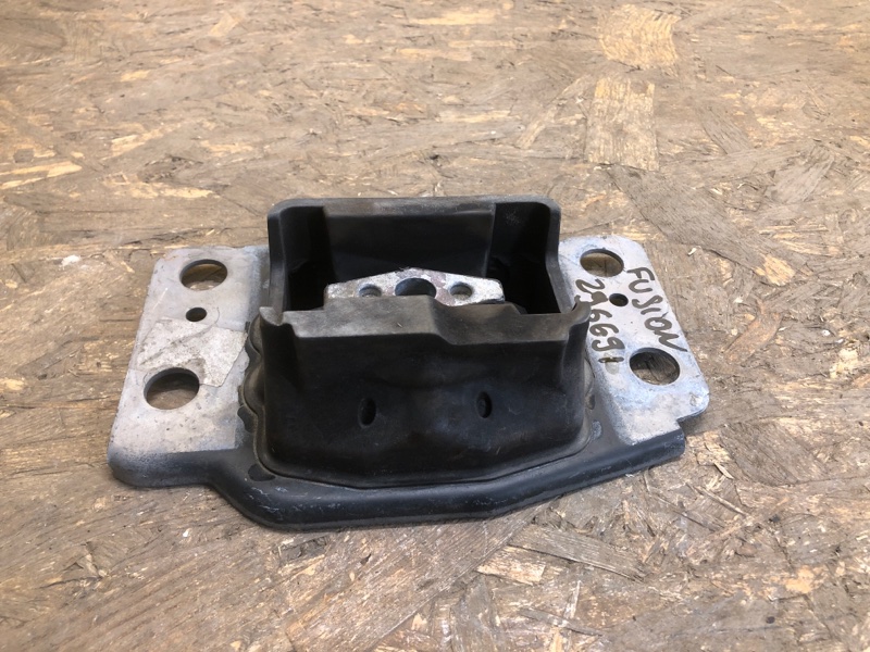 Запчасть подушка двигателя FORD FUSION 14- 6691-7M121-AC Б/У Подушка двигателя FORD FUSION 14- 6691-7M121-AC Б/У