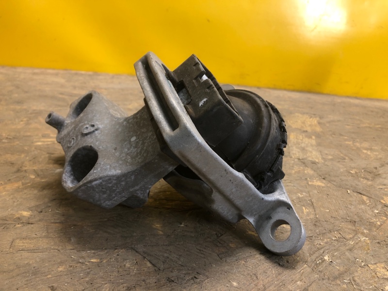 Подушка двигателя правая X-TRAIL/ROGUE T32 13-20