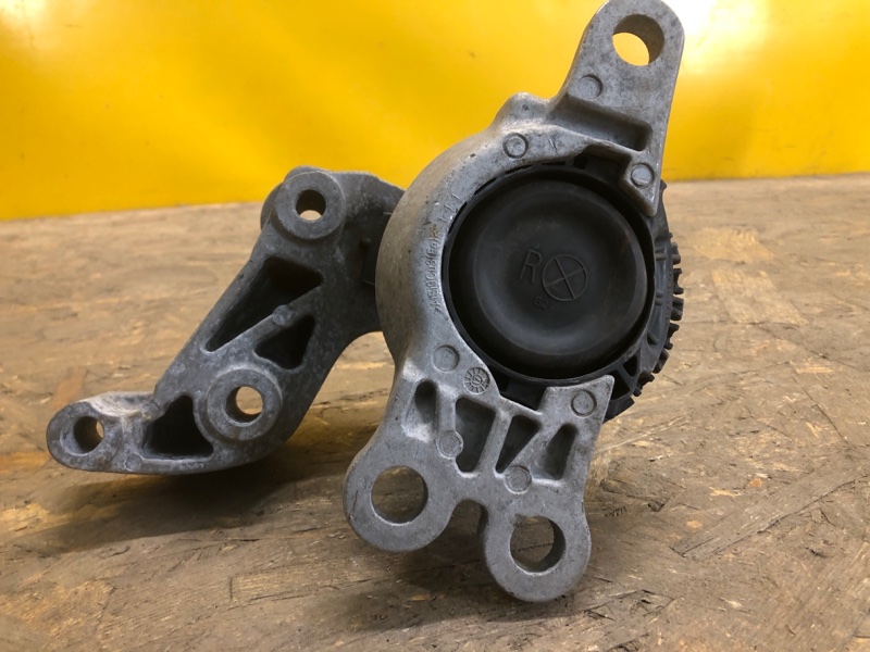 Подушка двигателя правая X-TRAIL/ROGUE T32 13-20