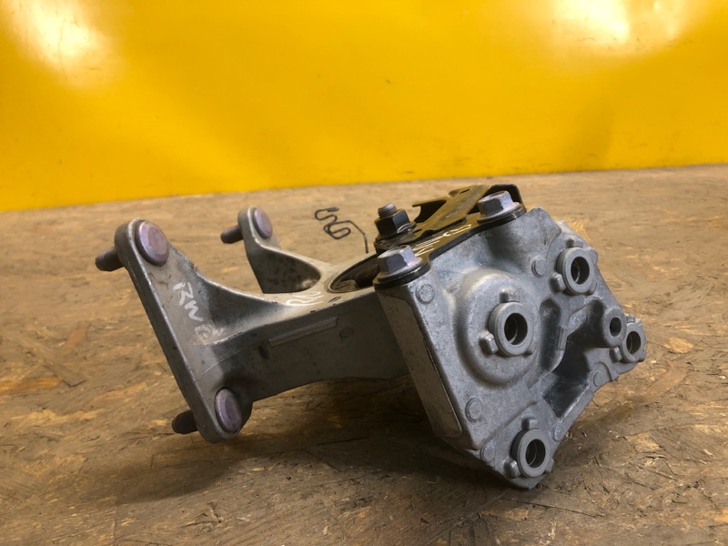 Подушка АКПП RAV4 18- Подушка АКПП RAV4 18-