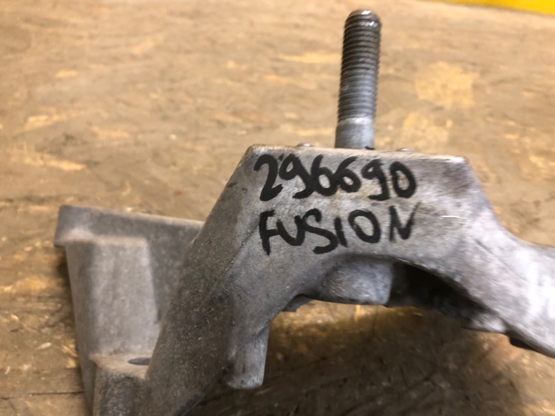 Кронштейн КПП MONDEO 13-22 Кронштейн КПП MONDEO 13-22