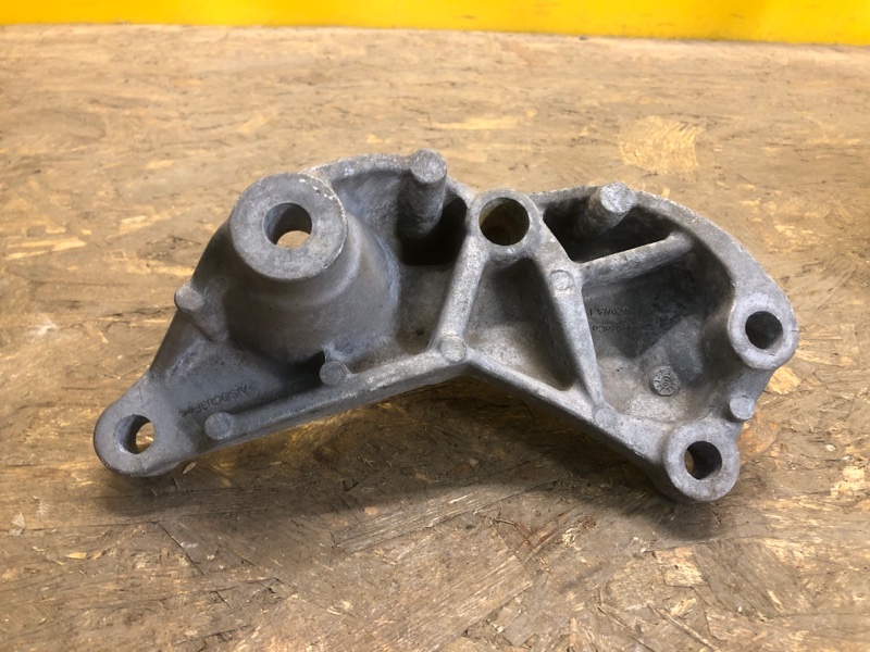 Кронштейн КПП MONDEO 13-22 Кронштейн КПП MONDEO 13-22