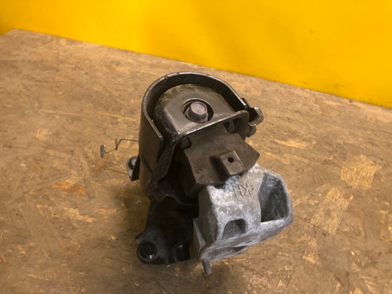 Подушка двигателя RAV4 18-