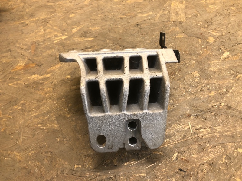 Кронштейн КПП KONA OS 17-23