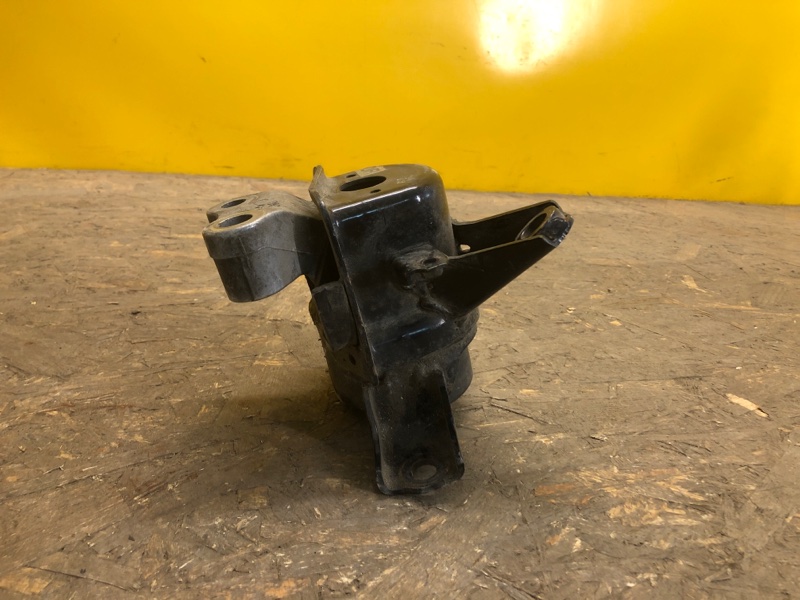Подушка двигателя RAV4 05-12